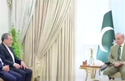 I.R. Iran, Ministry of Foreign Affairs- Iran’s FM meets Pakistani Prime Minister in Islamabad discusses bilateral ties regional developments